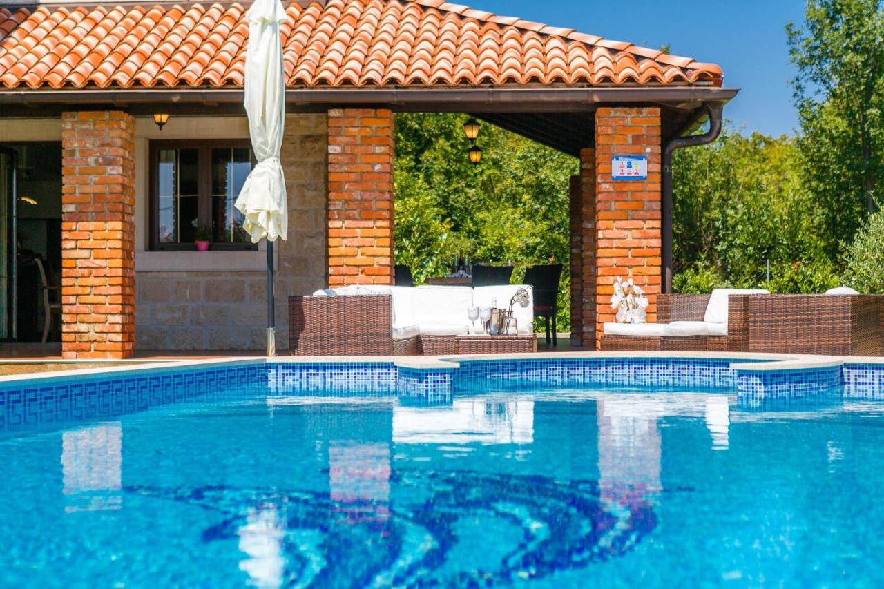 Villa Kamenica Kras Εξωτερικό φωτογραφία